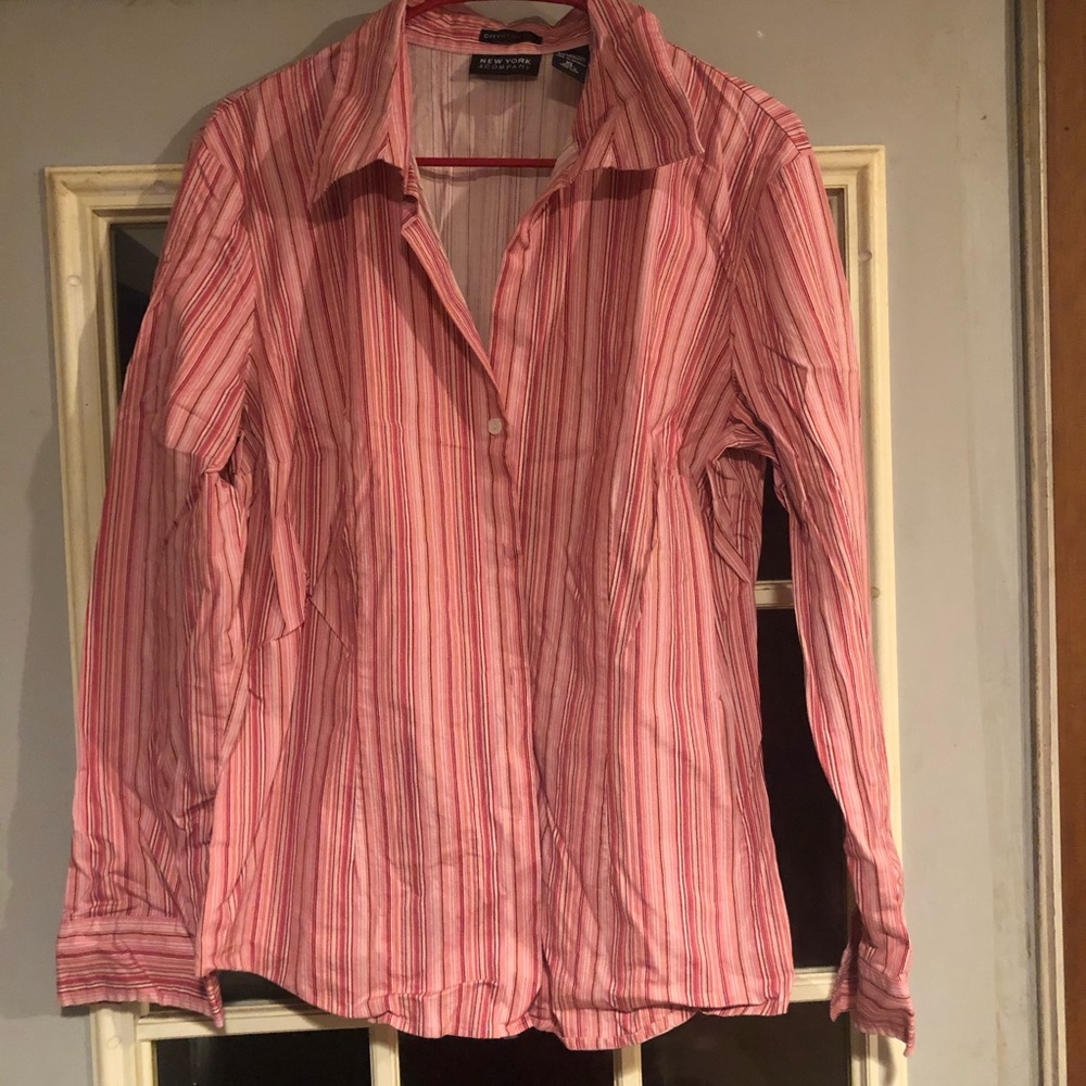 Woman’s New York & company button up